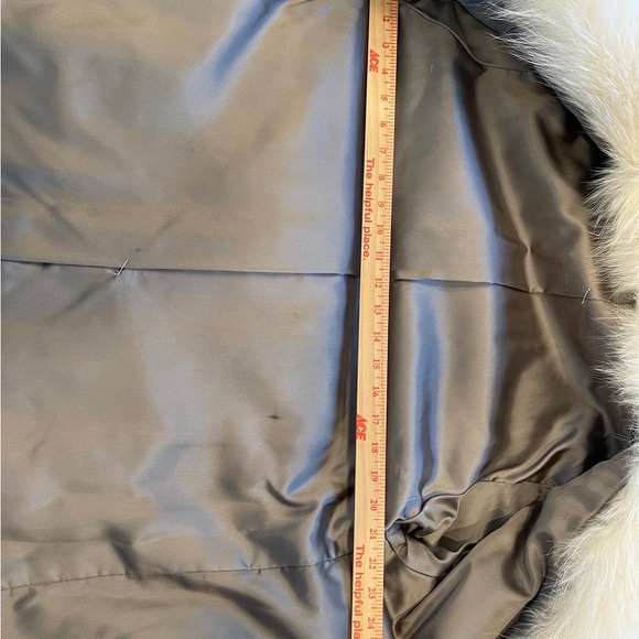 SOLD; Saga Fox Fur Superb Quality Ranched Fox Three Quarter Length Size Large - Picture 8 of 11